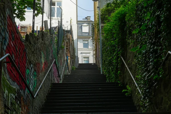 参观伍珀塔尔市中心著名的楼梯 — 图库照片