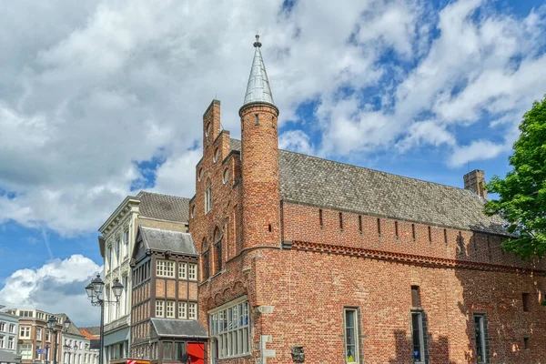 Hertogenbosch旧中心历史上最古老的砖房 — 图库照片
