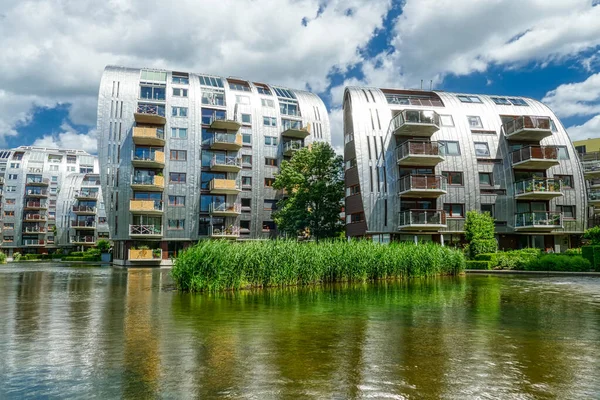 Hollanda 'daki Hertogenbosch' ta modern yerleşim yeri mimarisi