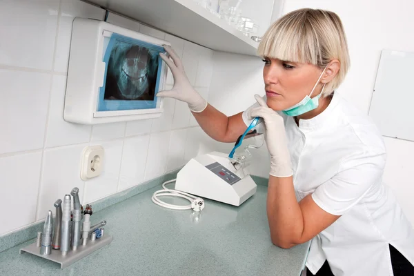 Donna Dentista — Foto Stock