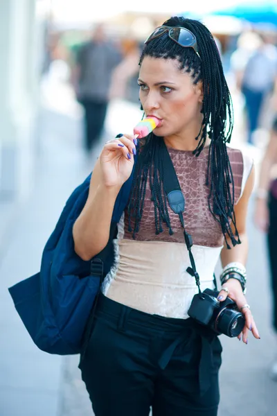 Woman with ice cream — Stock Photo, Image