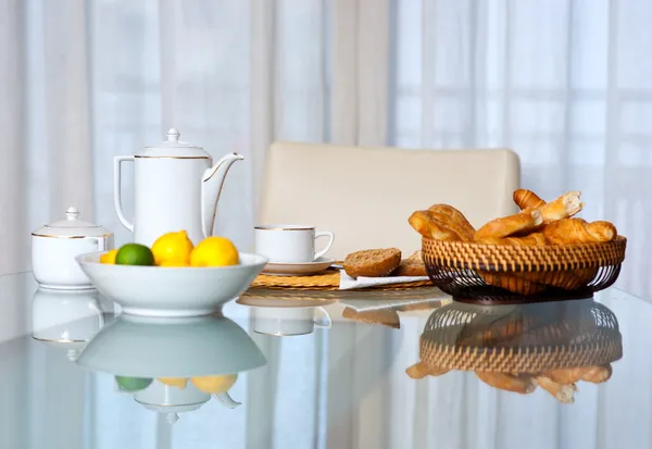 Breakfast table — Stock Photo, Image