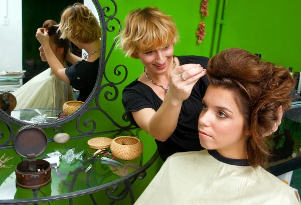 Coiffeur au travail — Photo