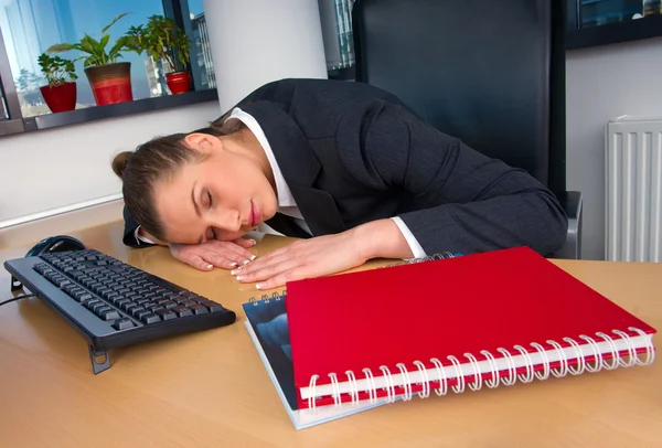 Mujer de negocios durmiendo —  Fotos de Stock