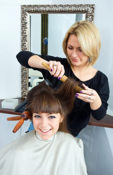 Hair stylist in work — Stock Photo, Image