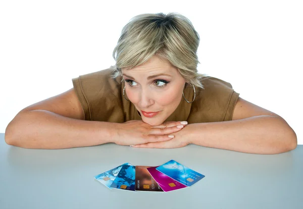 Vrouw met credit cards — Stockfoto