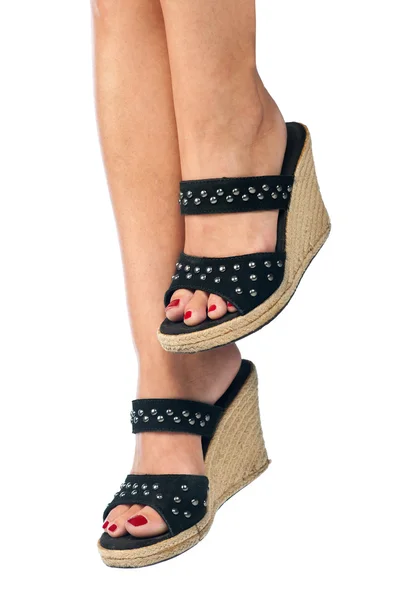 Vrouw voeten in schoenen — Stockfoto