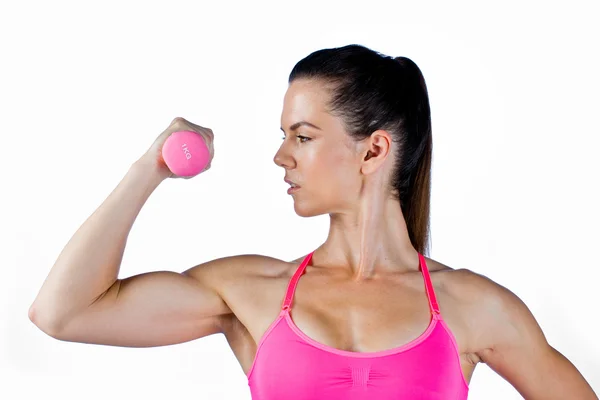 Aantrekkelijke vrouw atleet met gewichten — Stockfoto