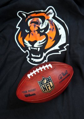 NFL topu ve ekipmanları