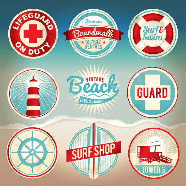 Vintage strand etiketten en badges — Stockvector