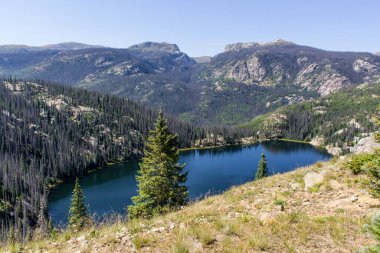 Colorado 'nun vahşi dağlarındaki Granit Gölü.