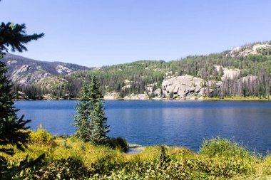 Colorado 'nun vahşi dağlarındaki Granit Gölü.