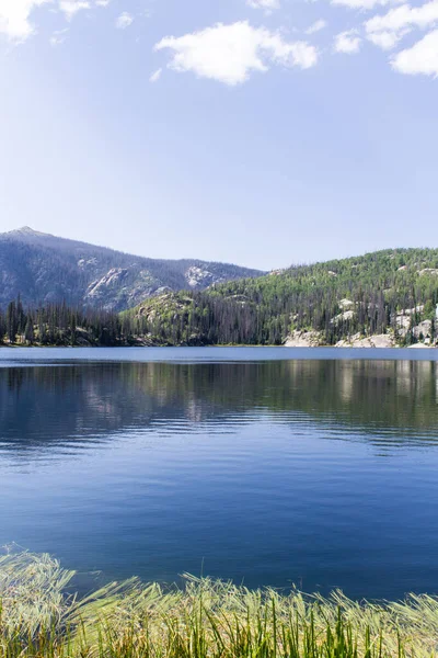 Colorado 'nun vahşi dağlarındaki Granit Gölü.