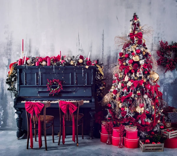 Kerstboom Met Piano Nieuwjaar — Stockfoto