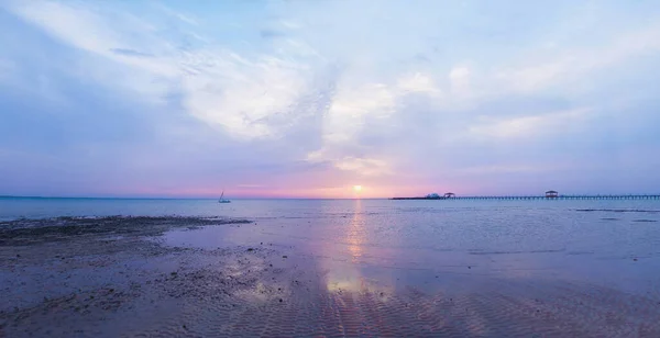 Bright Sunrise Seascape Clouds Majestic Dawn Red Sea — 图库照片