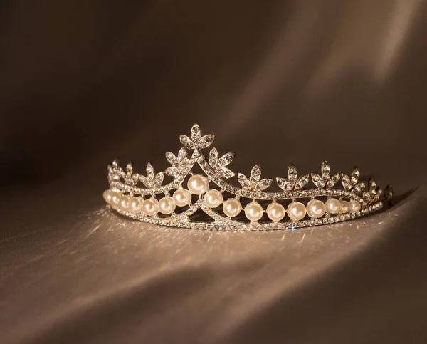 Koninklijke Luxe Diadeem Met Parels — Stockfoto