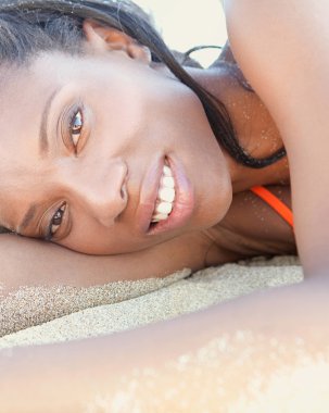 seksi kadın güneş banyosu