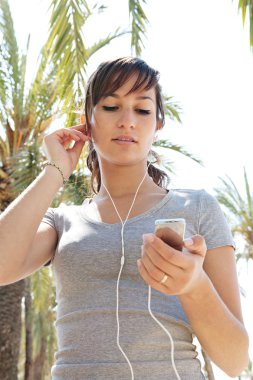 kadın istening müzik