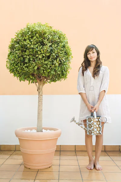 Woman standing proudly — Stock Photo, Image