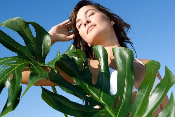 Attractive young woman — Stock Photo, Image