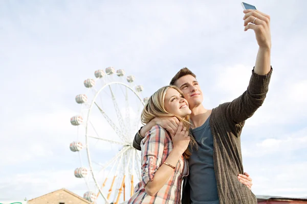 Young couple posing together — Stock Photo, Image