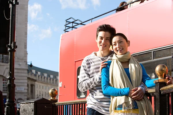 Japanese tourist couple — Stock Photo, Image