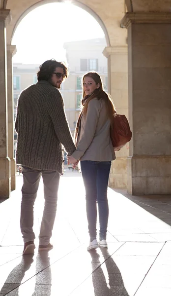 Couple touristique silhouette — Photo