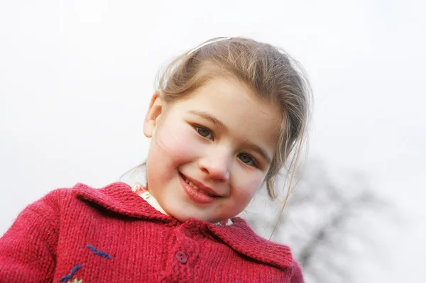 Beautiful young girl — Stock Photo, Image