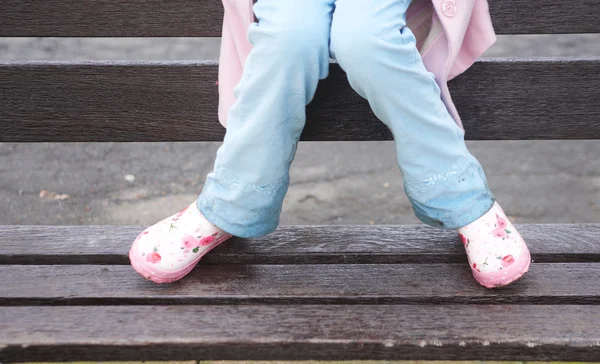 Young girl legs — Stock Photo, Image