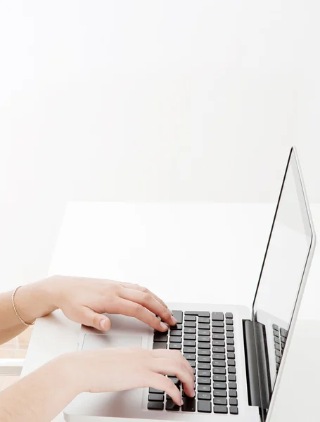 Woman hands typing  on laptop — Stock Photo, Image