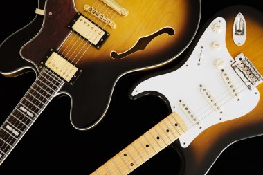 iki elektro gitar