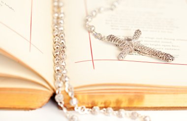 İncil kitap