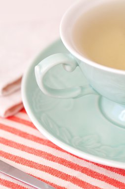 çay bardağı ve tabağı