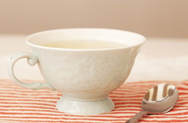 çay bardağı ve tabağı