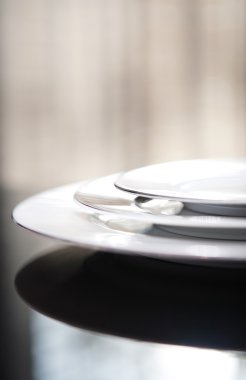 Hizmet kümesi diner tablo için seramik plakalar