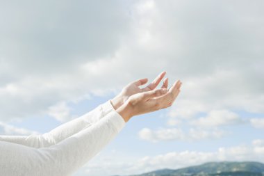 kadın kolları ve elleri birlikte düzenlenen