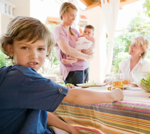 Family have lunch in the home — Stock Photo, Image