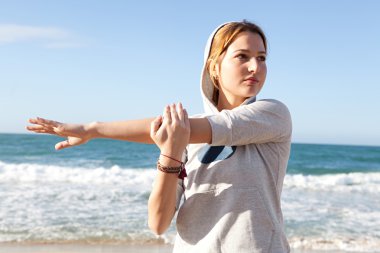 egzersiz ve germe kadın