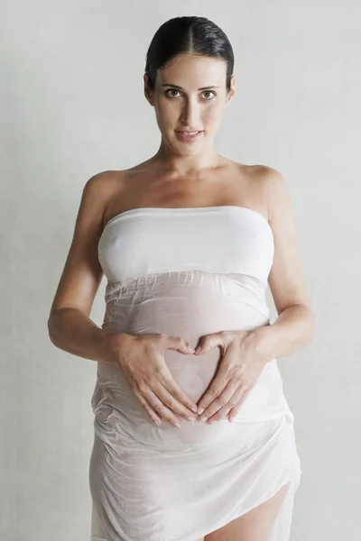 Attractive pregnant woman — Stock Photo, Image