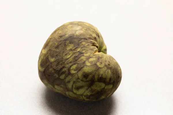 Cherimoya Annona Cherimola Konik Meyve Genellikle Kalp Şeklinde Zehirli Tohumlar — Stok fotoğraf