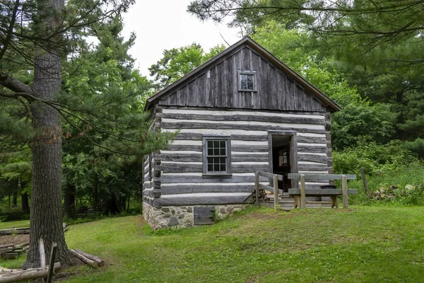 Manitowoc, WI USA 20 Haziran 2015: Pinecrest Tarihi Köy - Amerika Tarihi