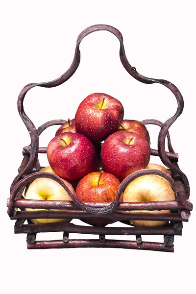 Fresh apple in a basket — Stock Photo, Image