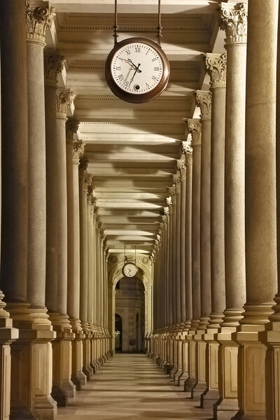 Carlsbad - colonnade with o'clock