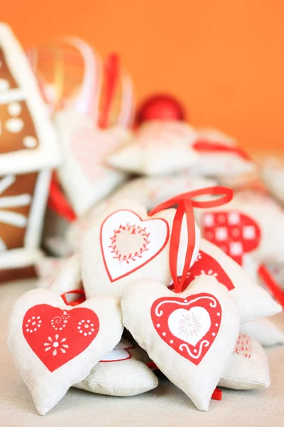 Stoffschmuck am Weihnachtsbaum — Stockfoto