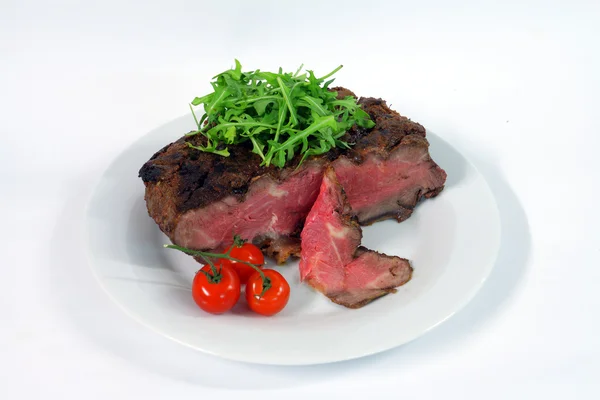 Carne asada con pepinillo y pimienta picante —  Fotos de Stock