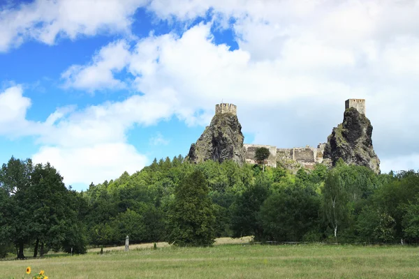 Hrad trosky v cesky raj — Stock fotografie