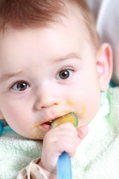 Bebé comiendo —  Fotos de Stock