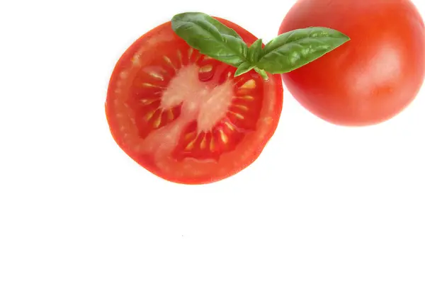 Tomate con albahaca — Foto de Stock
