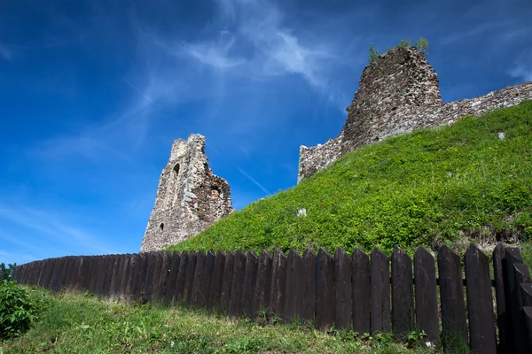 Potstejn fäste och kyrkan — Stockfoto