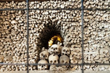 Çek Cumhuriyeti - unesco şehir kutna hora - kilise sedlec - ossua